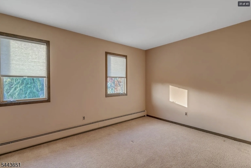 88 Van Blarcom Ln