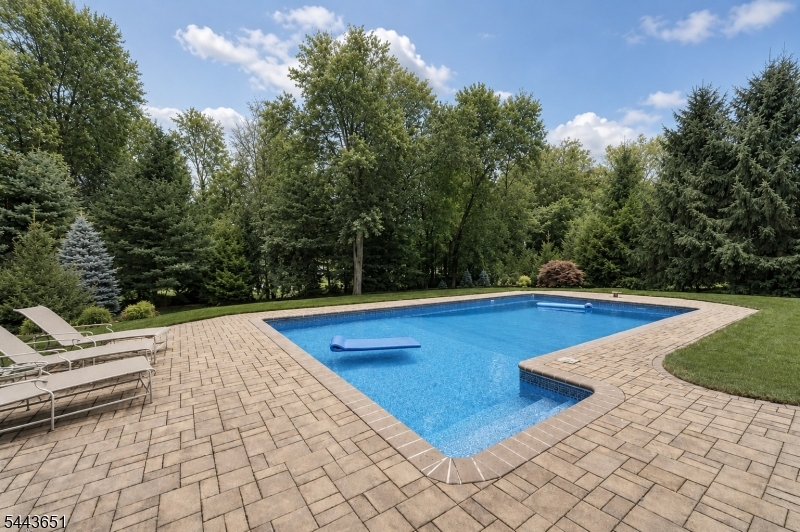 88 Van Blarcom Ln