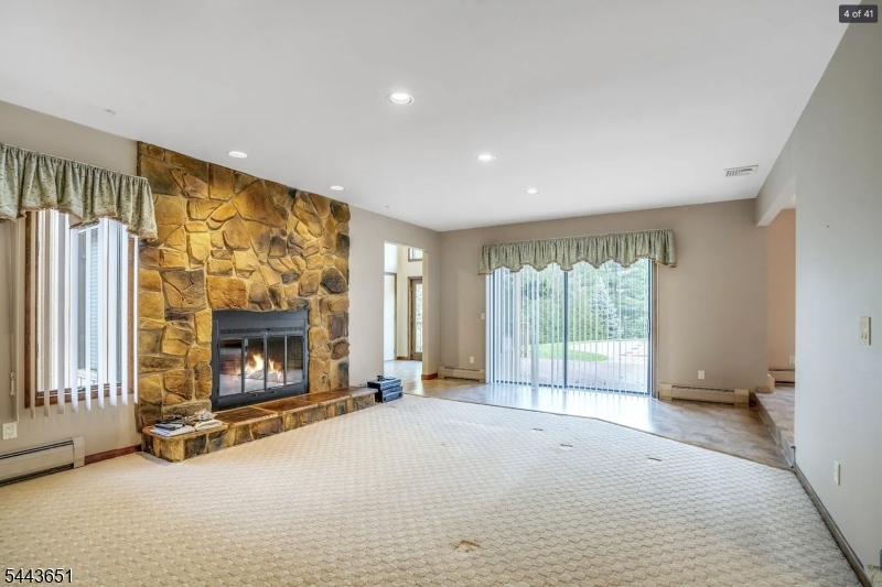 88 Van Blarcom Ln
