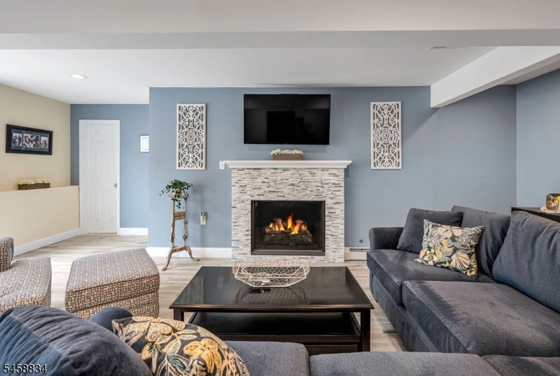 14 Aspen Ct