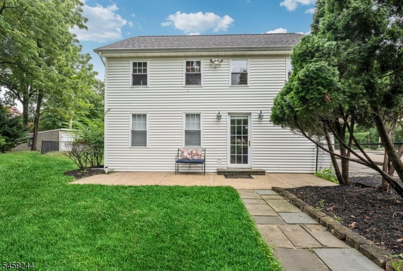 41 E Crescent Ave