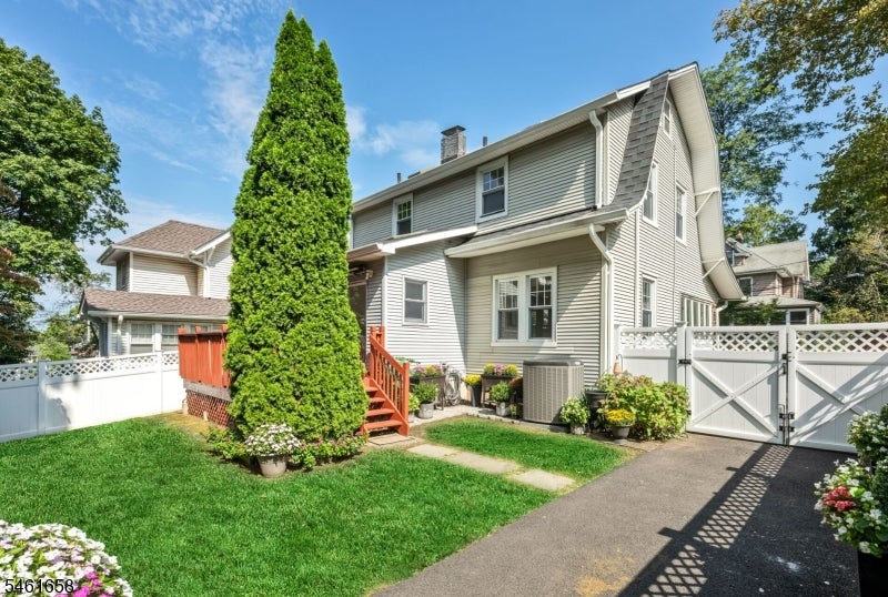 126 Sylvan Ave