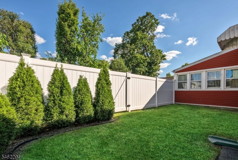 122 Westview Ave