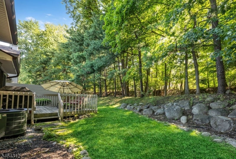 15 Bentley Dr