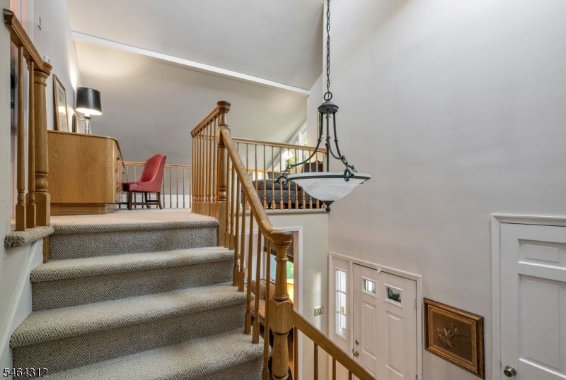 15 Bentley Dr