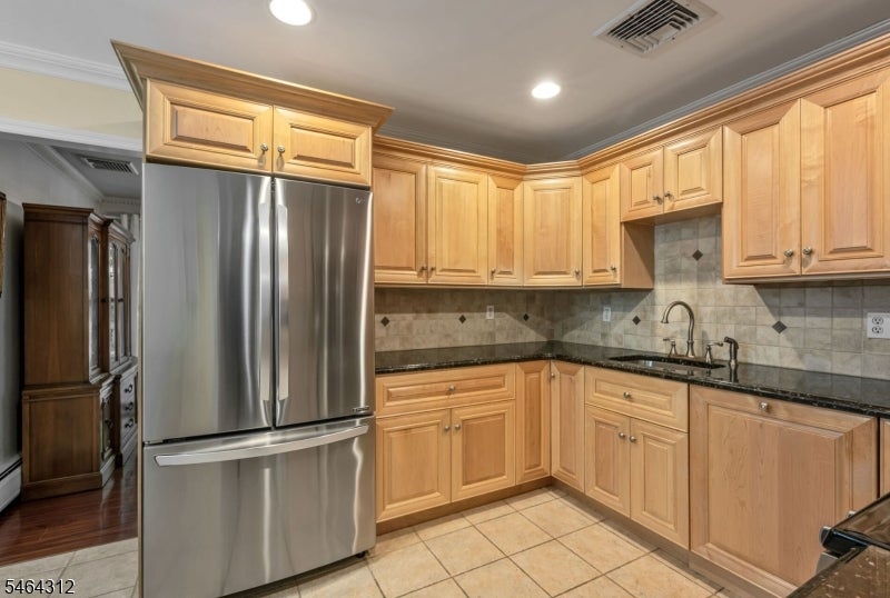 15 Bentley Dr