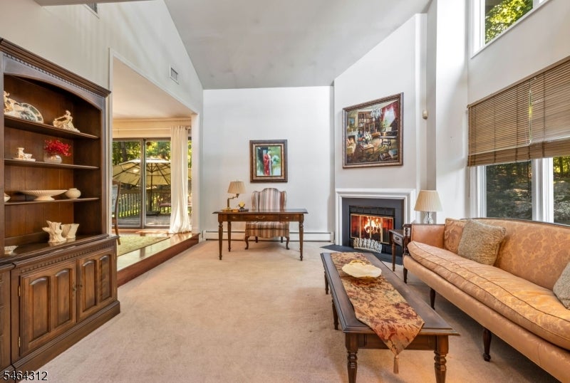 15 Bentley Dr