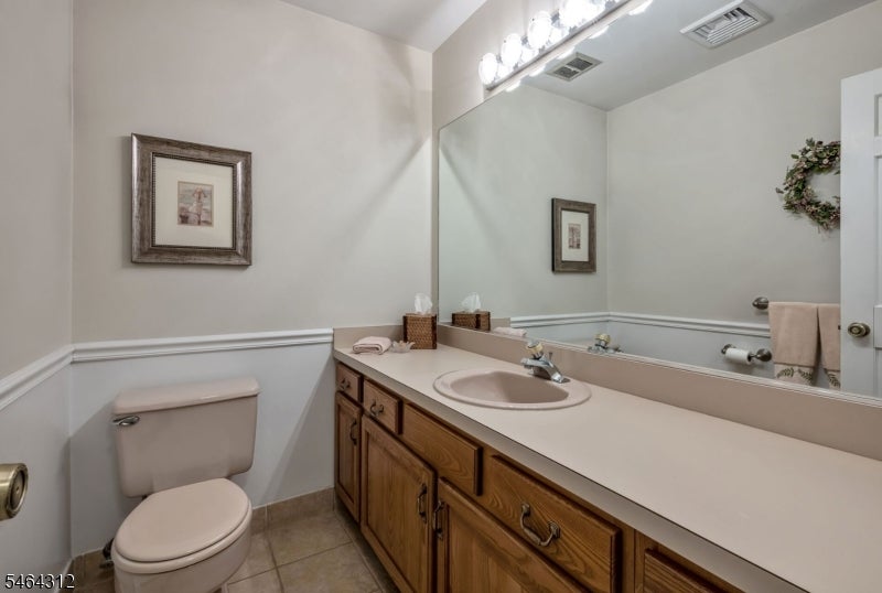 15 Bentley Dr