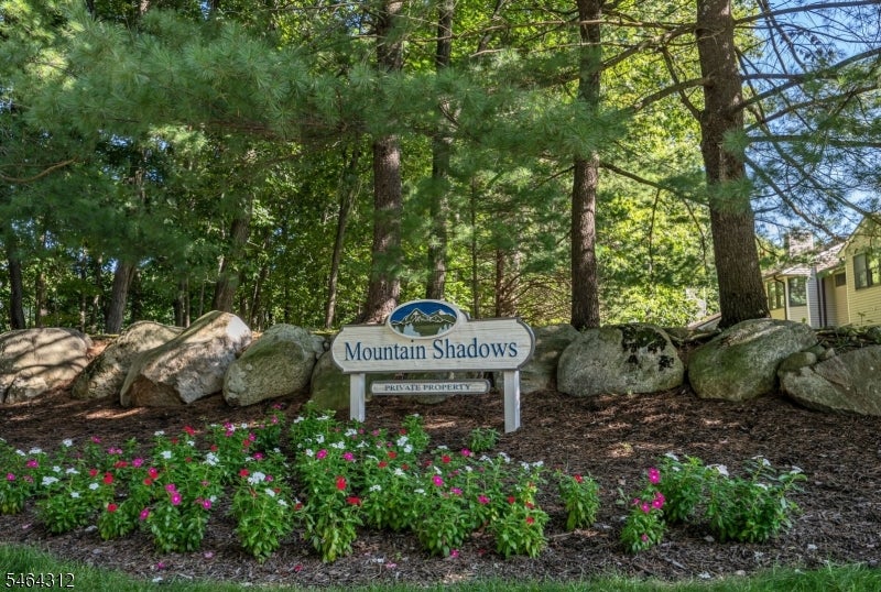 15 Bentley Dr