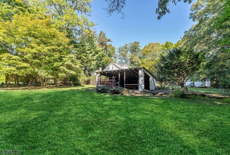 32 Mulder Ln