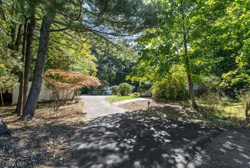 32 Mulder Ln