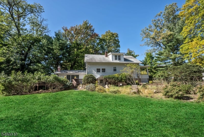 32 Mulder Ln