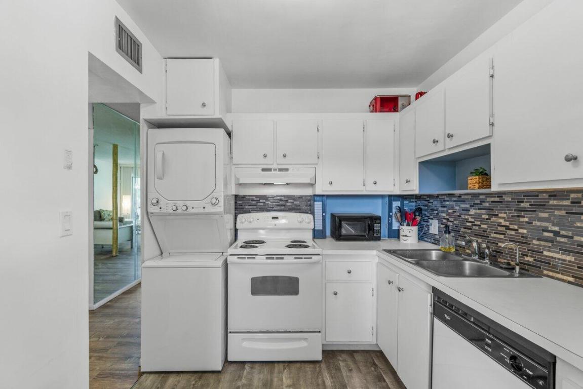 4471 Luxemburg Court Unit: 306