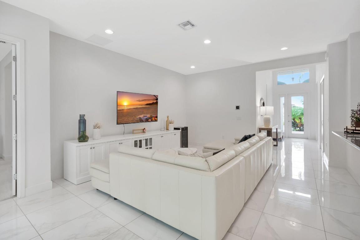 9580 Sterling Shores Street