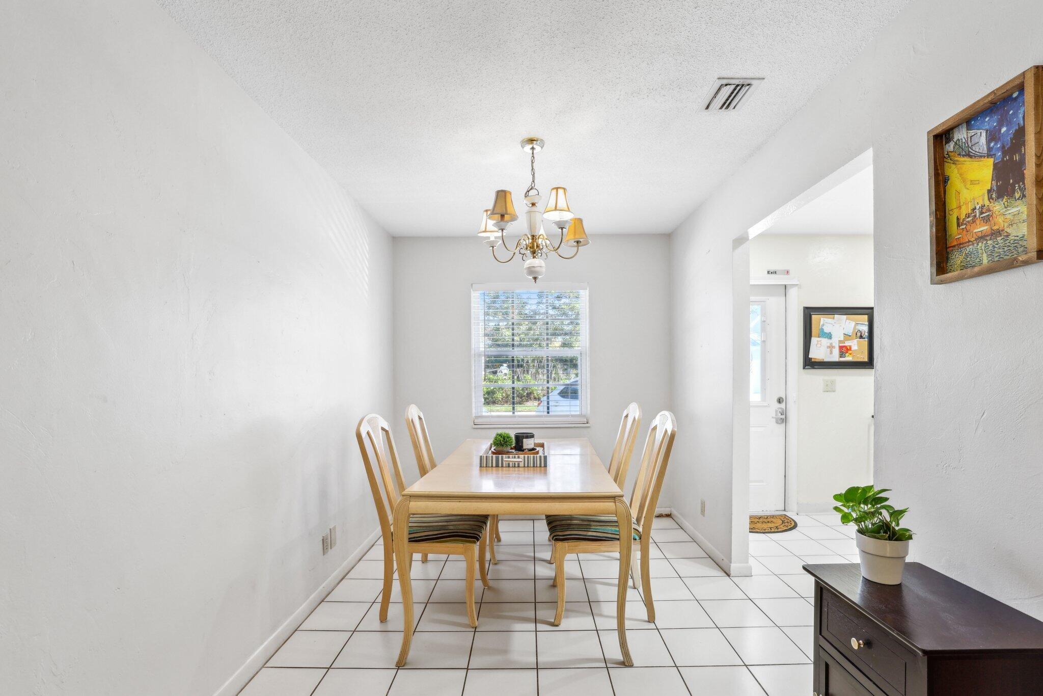 800 Tropic Boulevard