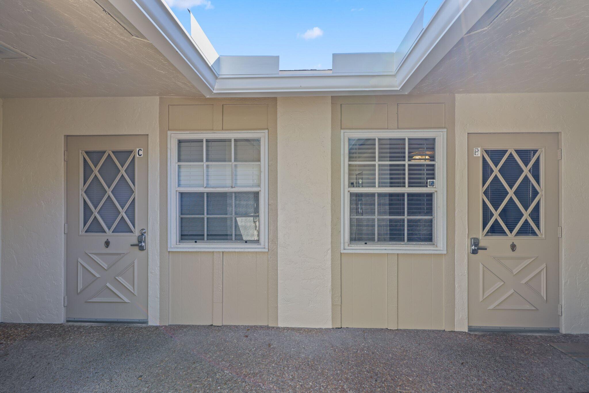 800 Tropic Boulevard