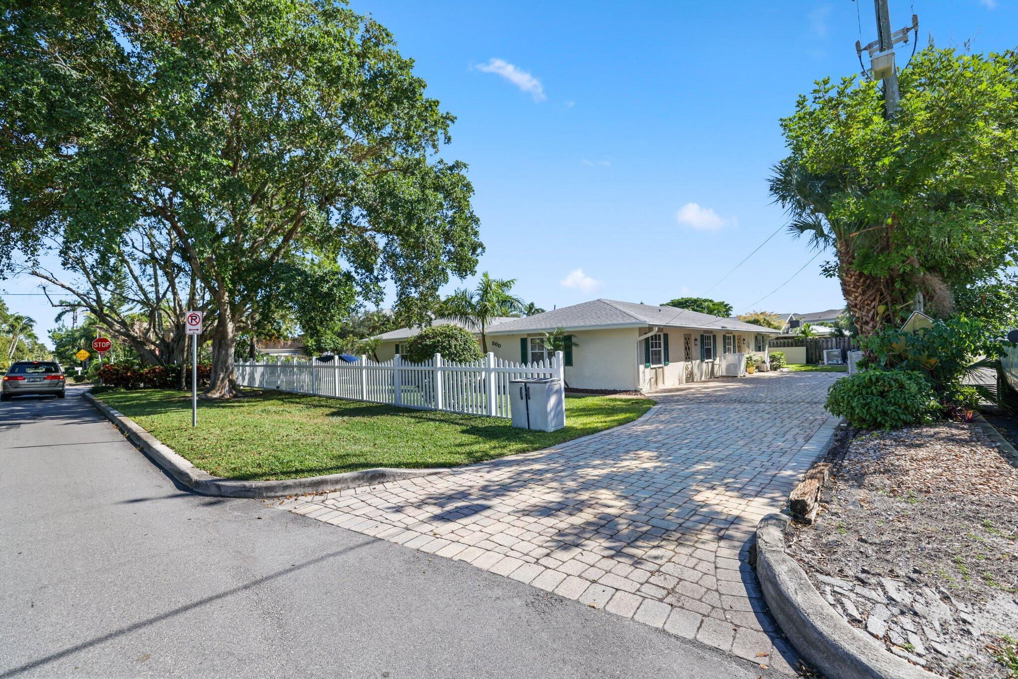 800 Tropic Boulevard