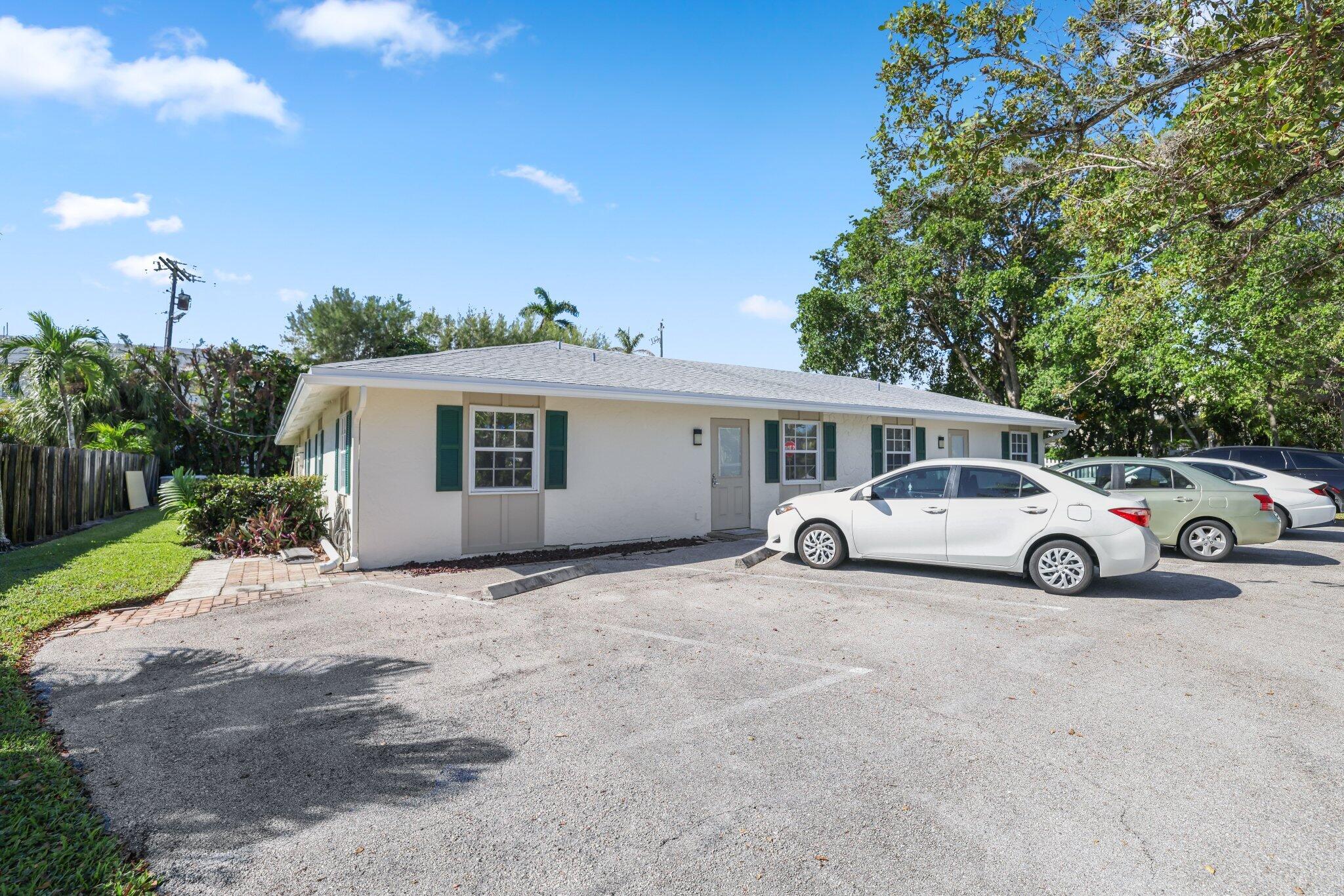 800 Tropic Boulevard