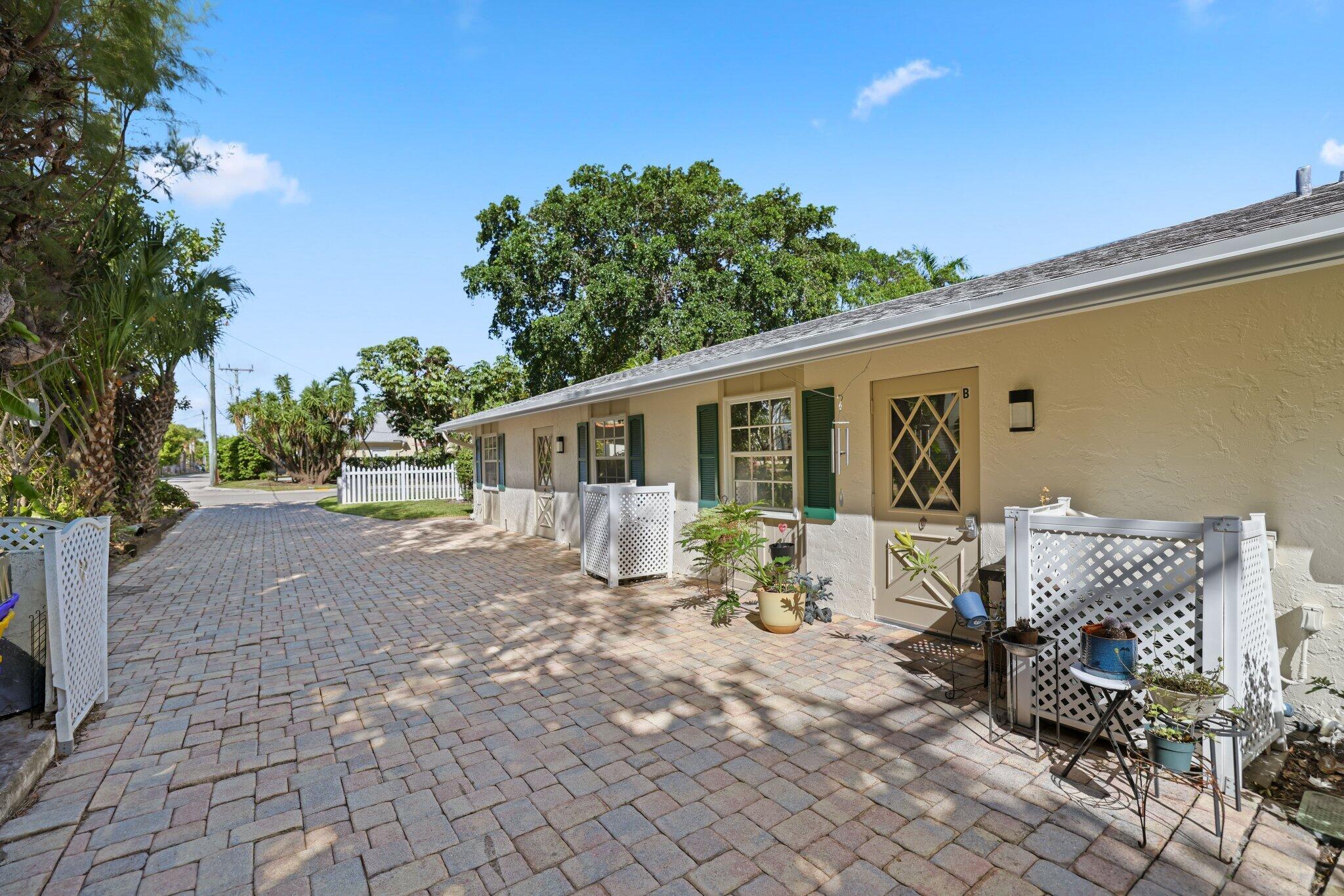 800 Tropic Boulevard