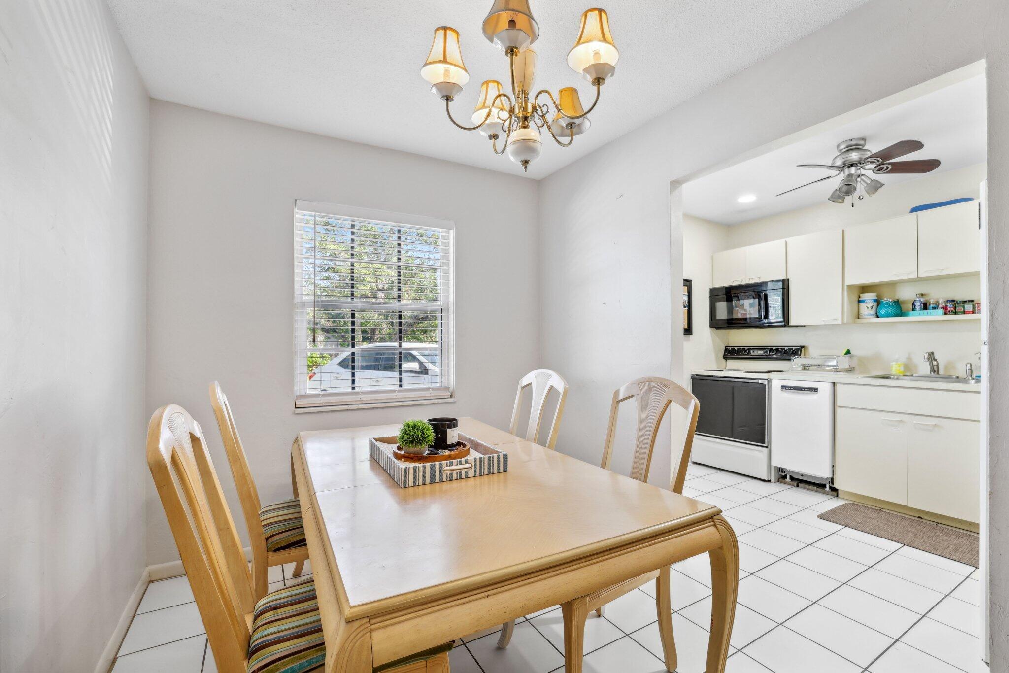 800 Tropic Boulevard