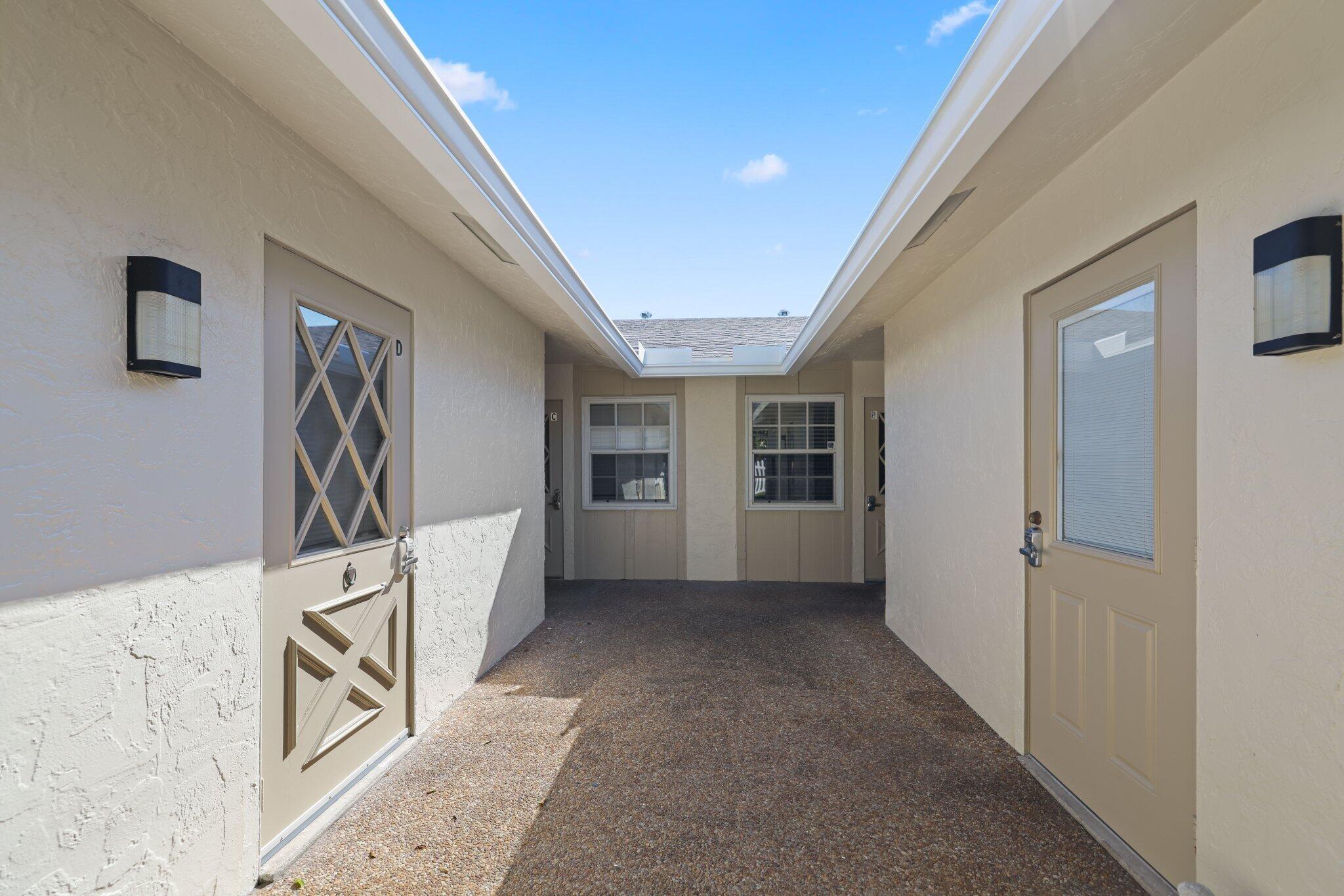 800 Tropic Boulevard