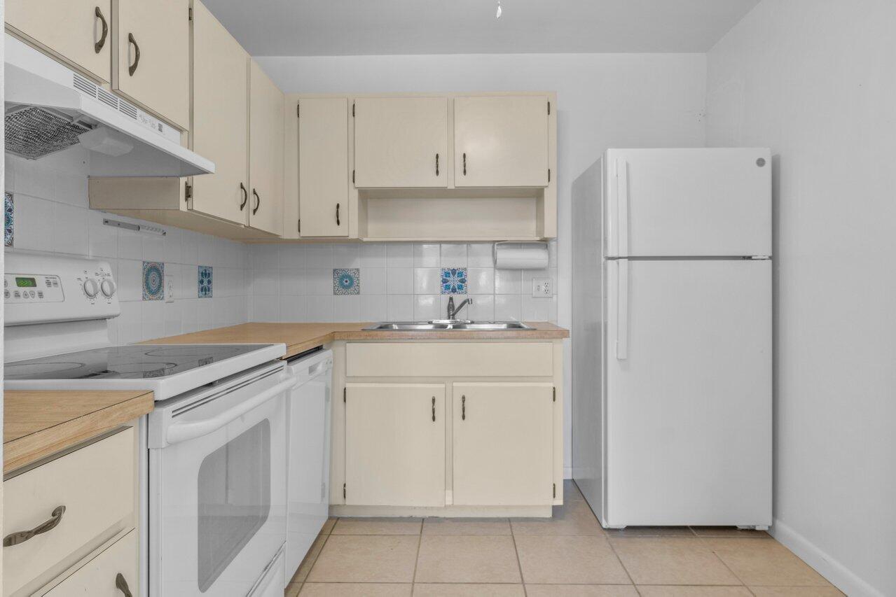 500 1st Avenue S 201