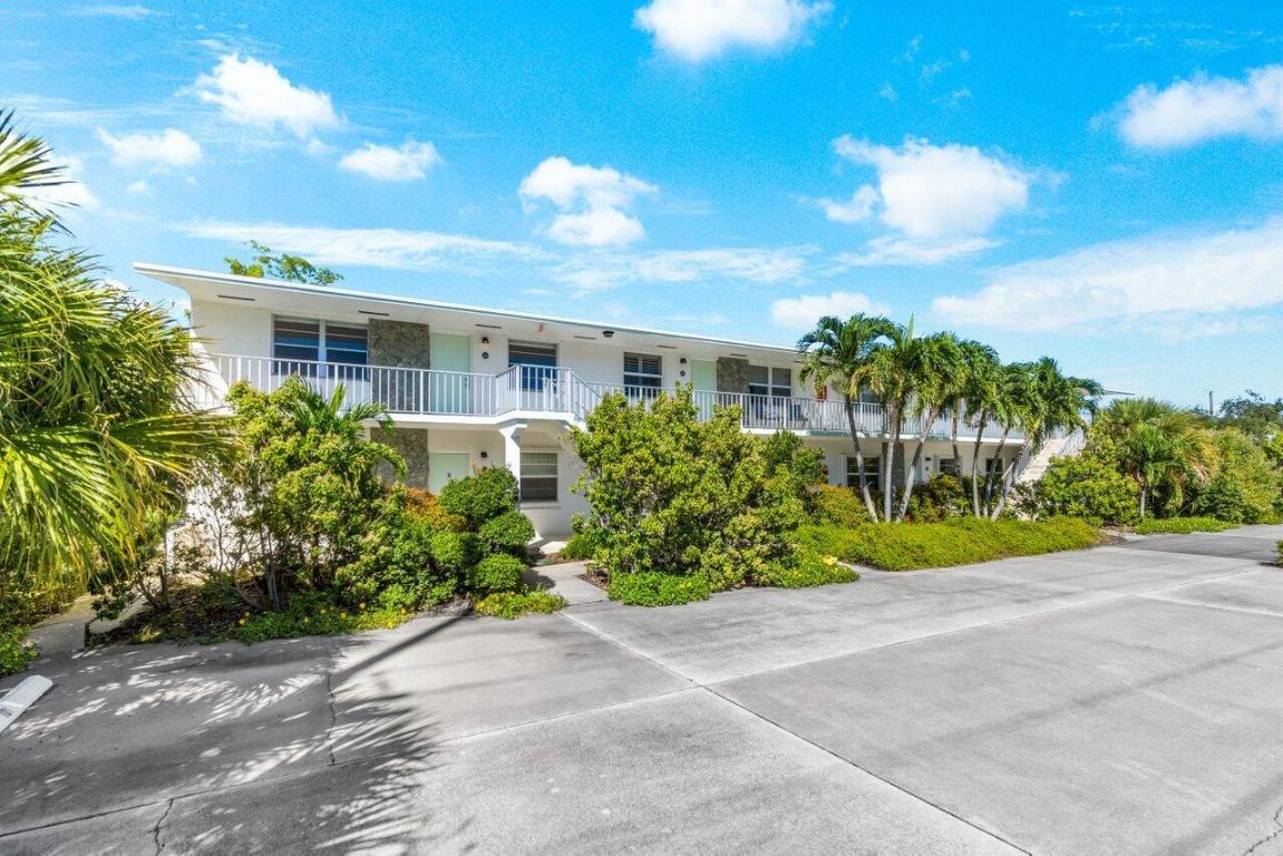 500 1st Avenue S 201