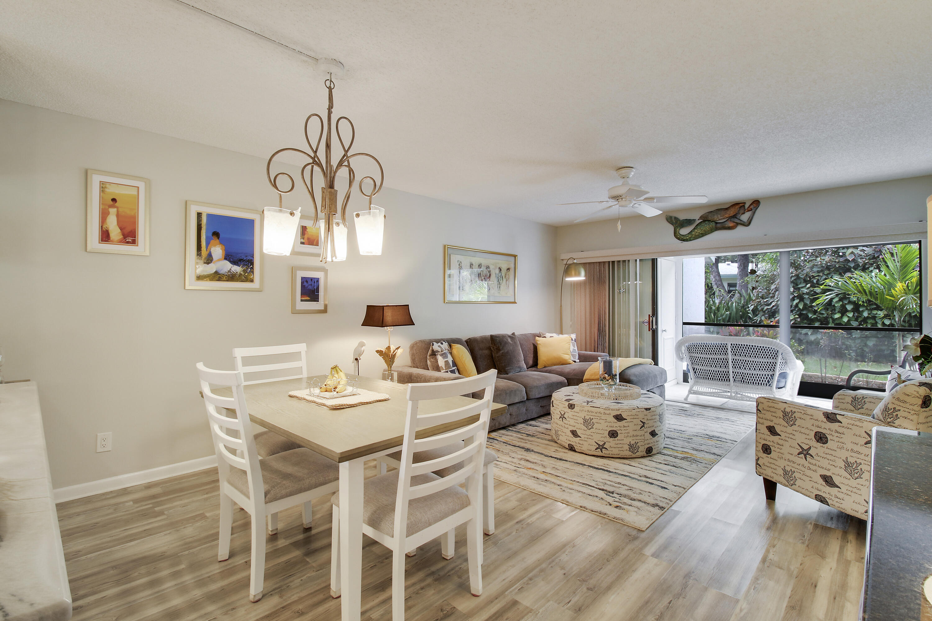 1405 S Federal Highway 155