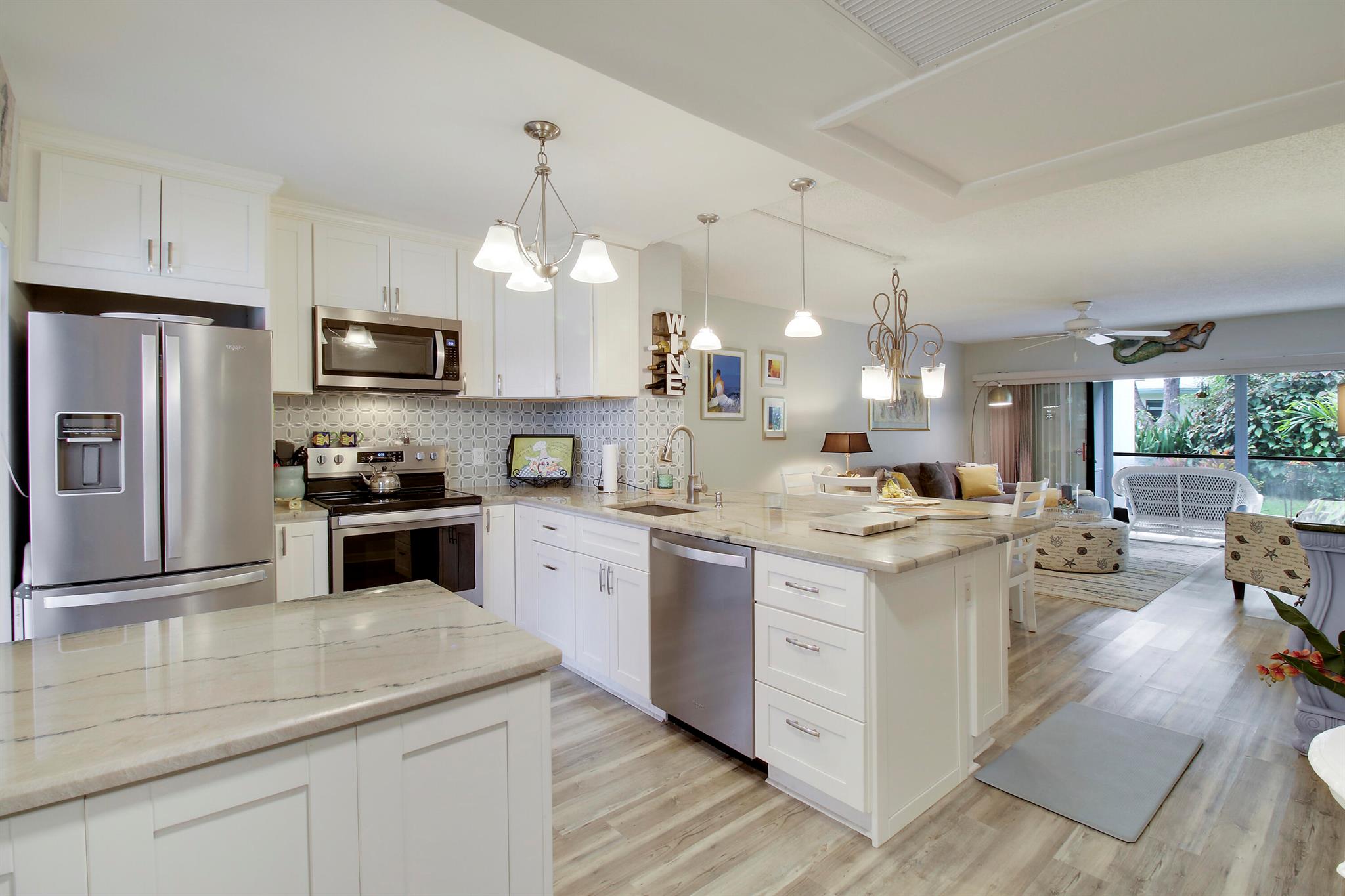 1405 S Federal Highway 155