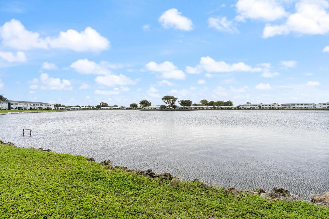 1116 Lake Terrace 111