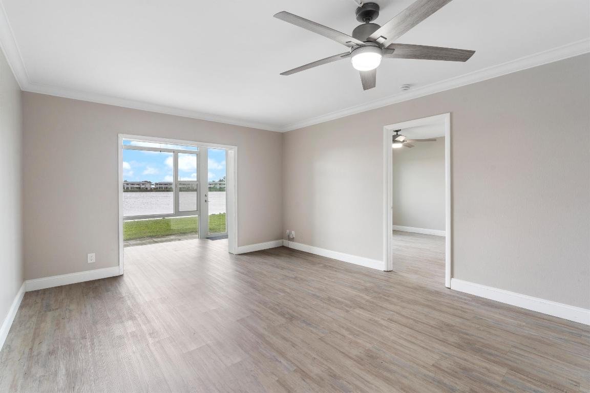 1116 Lake Terrace 111