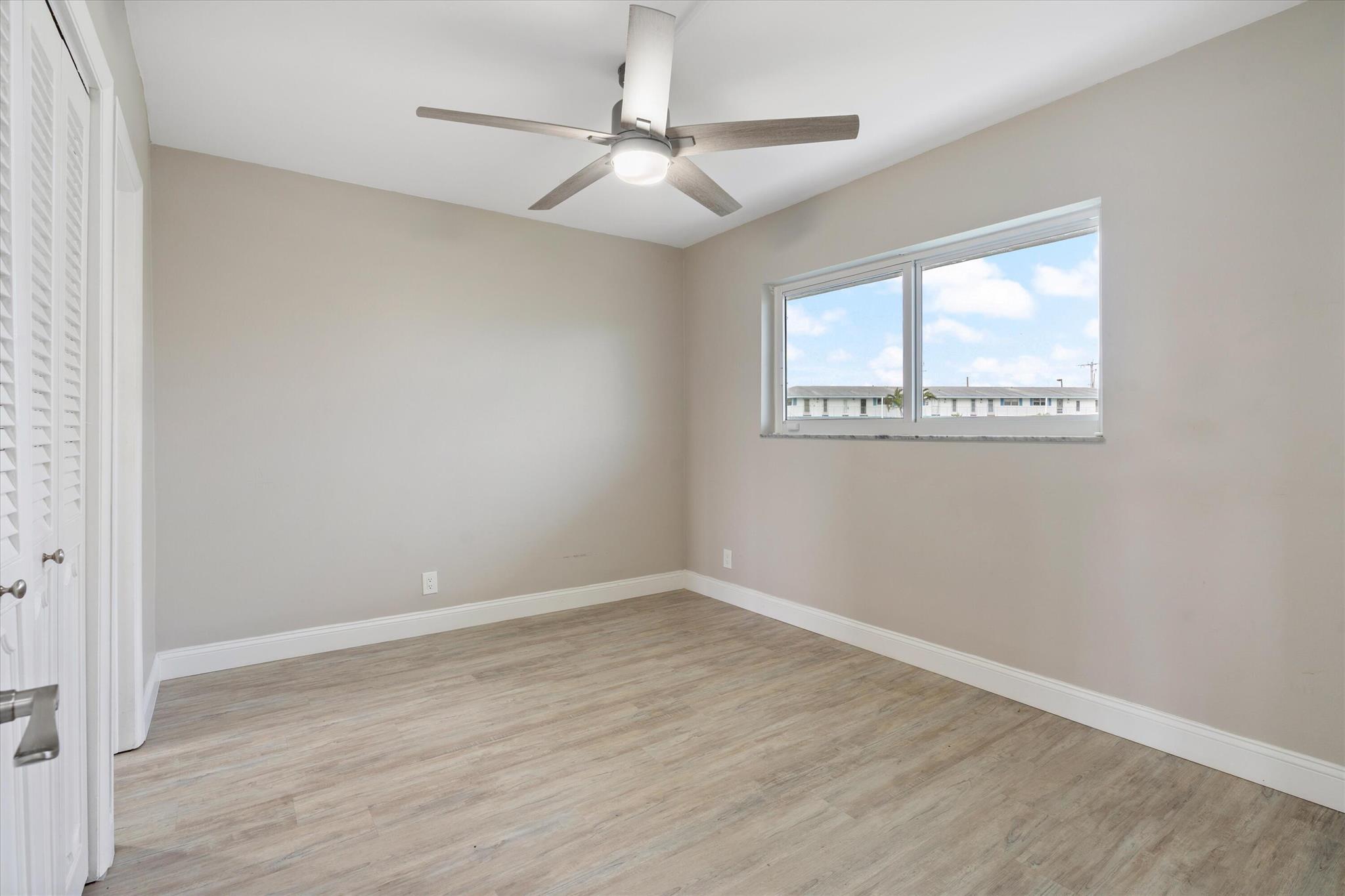 1116 Lake Terrace 111