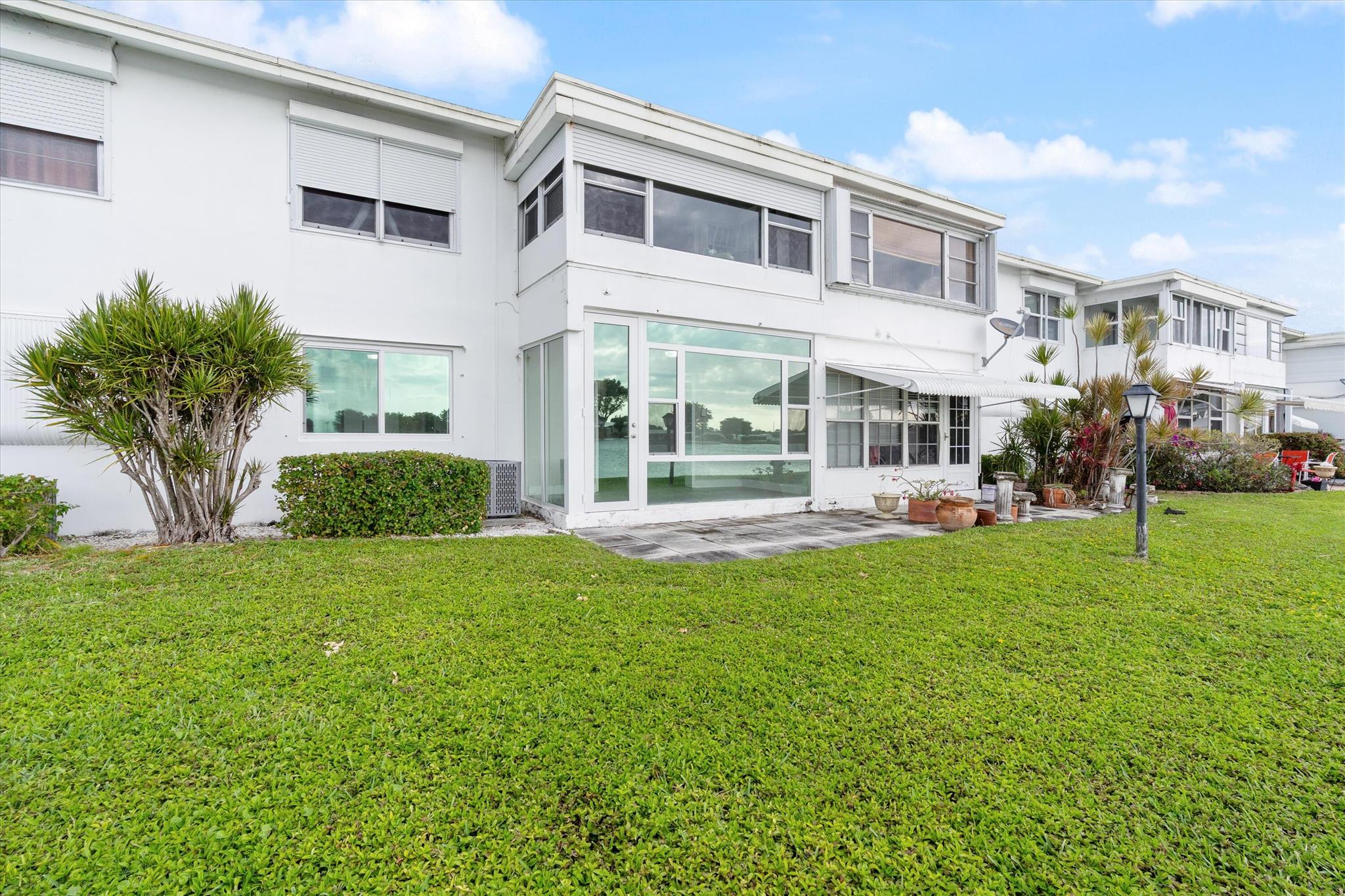 1116 Lake Terrace 111