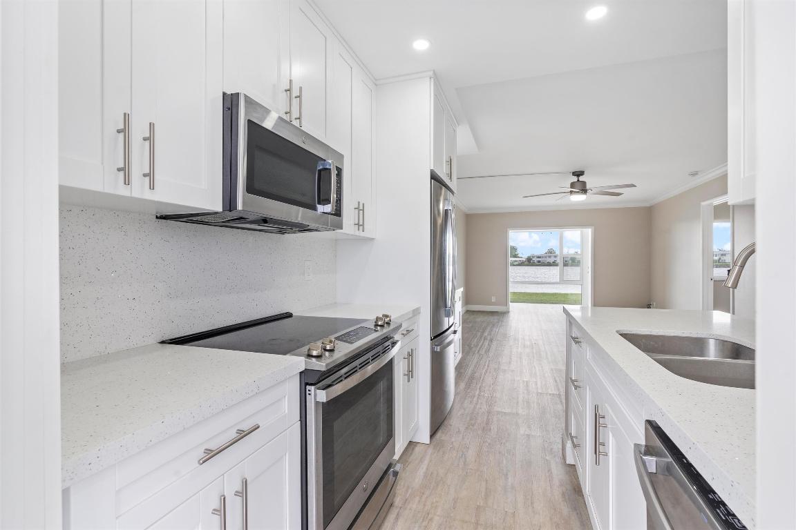 1116 Lake Terrace 111