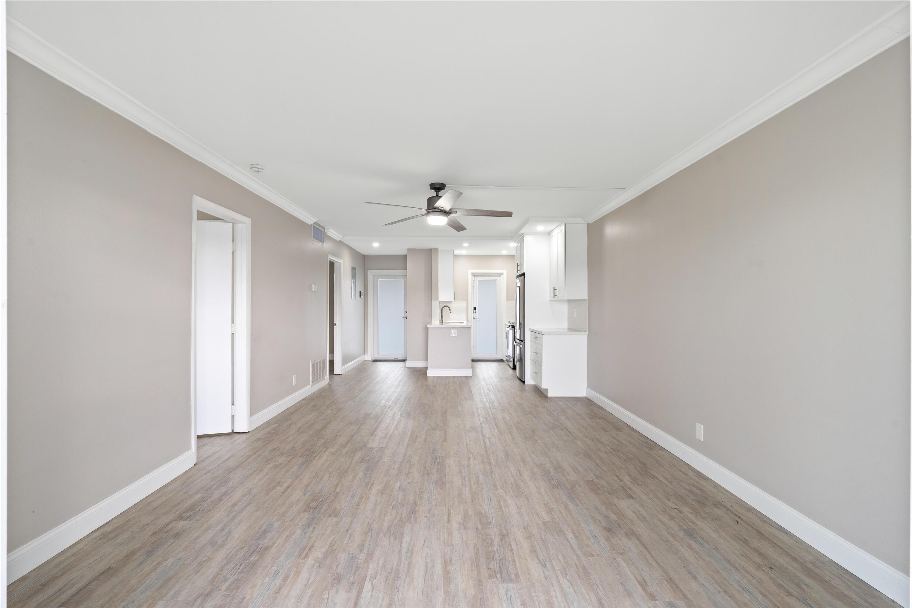 1116 Lake Terrace 111