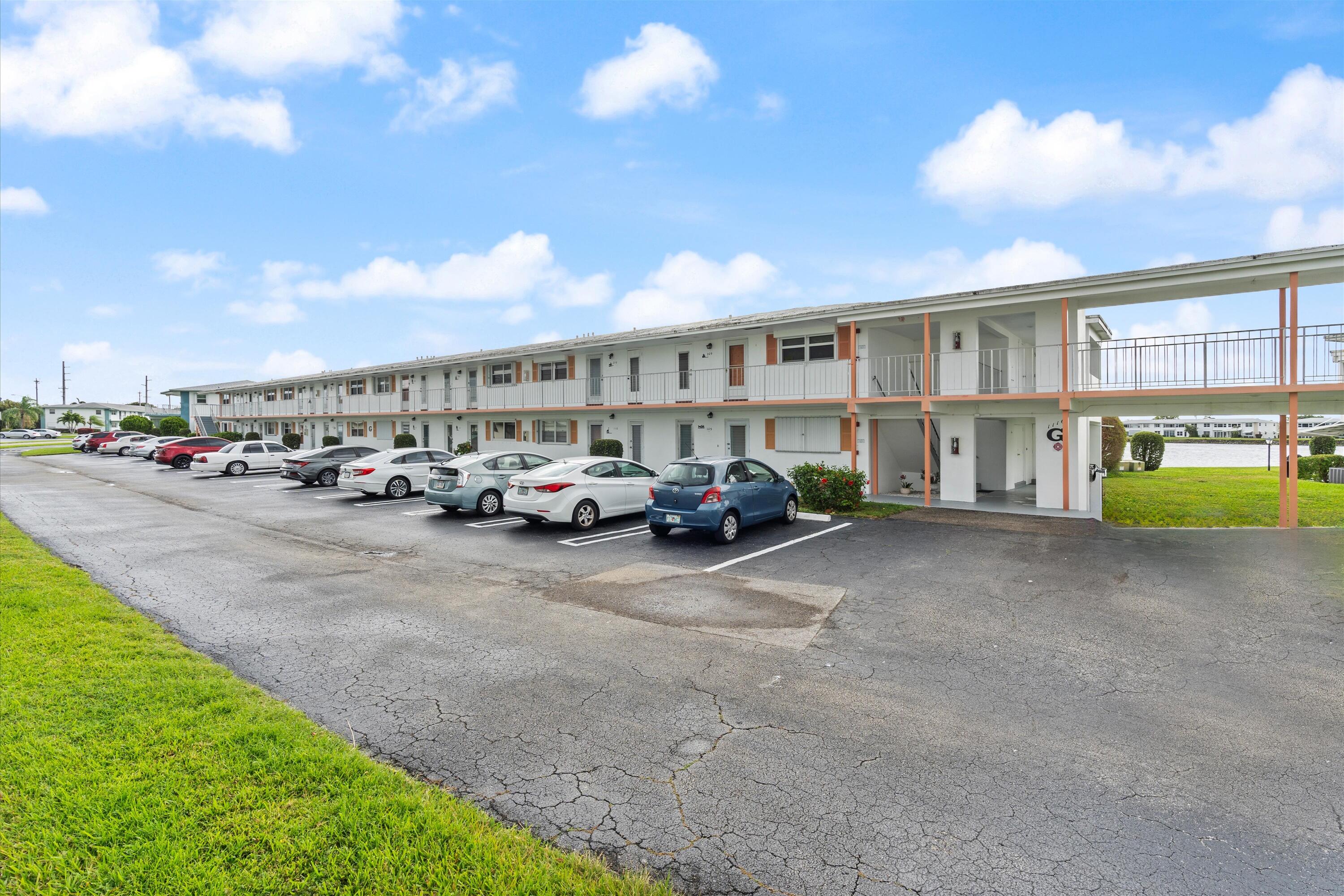 1116 Lake Terrace 111