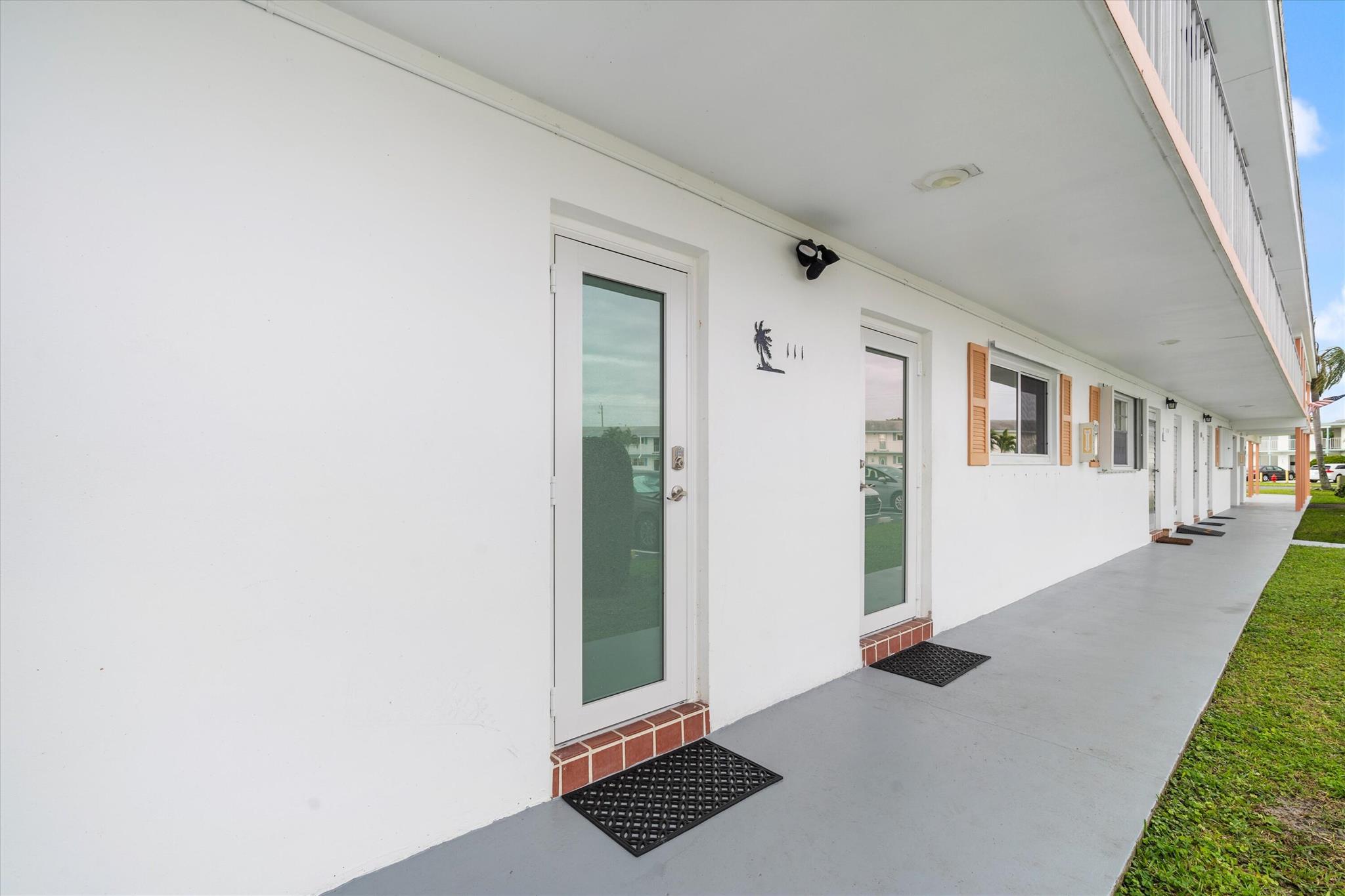 1116 Lake Terrace 111