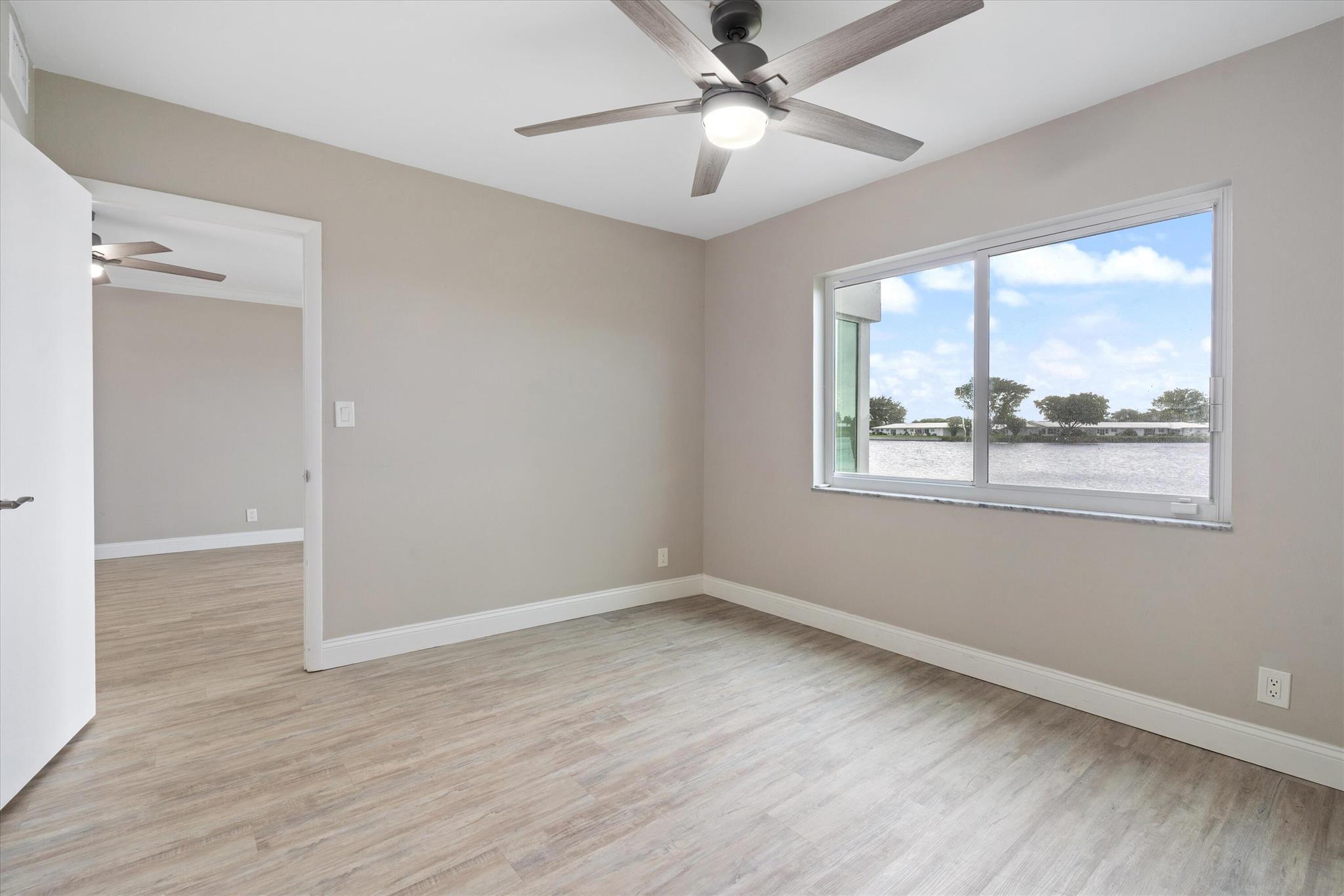 1116 Lake Terrace 111