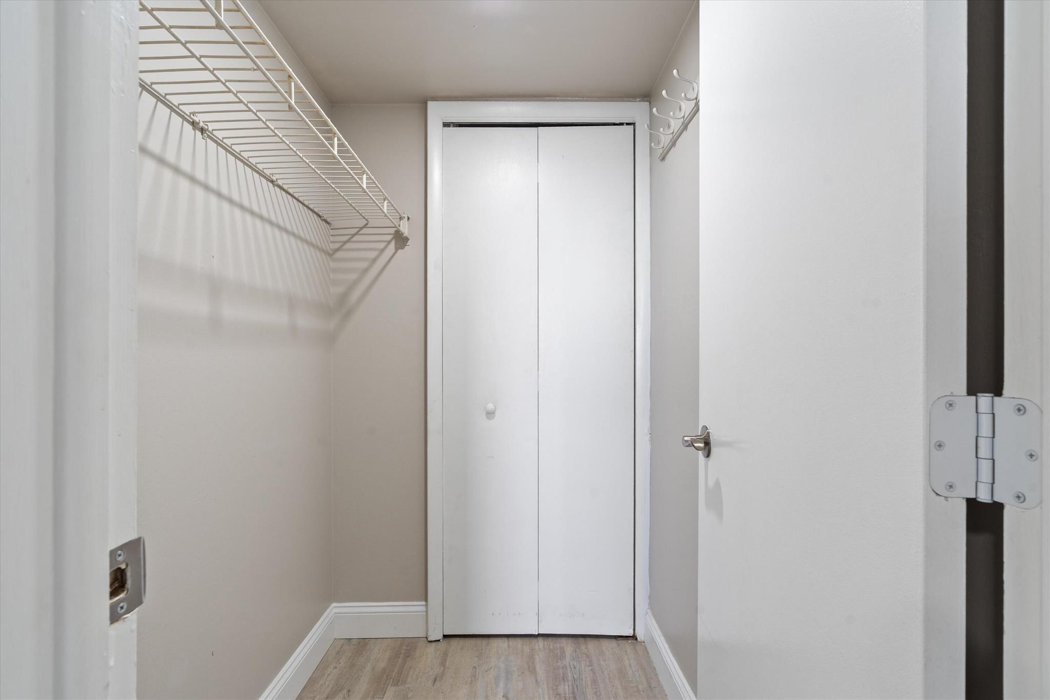 1116 Lake Terrace 111