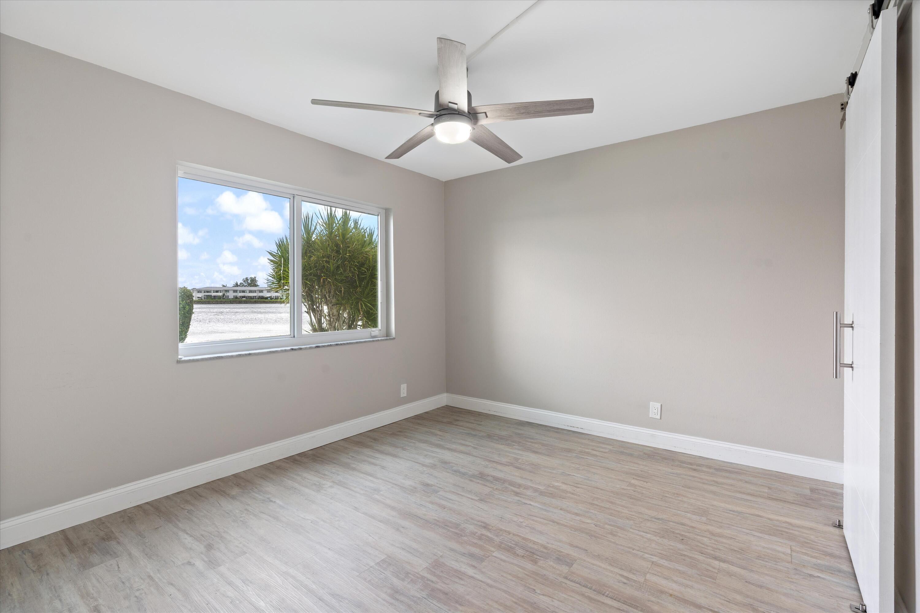 1116 Lake Terrace 111