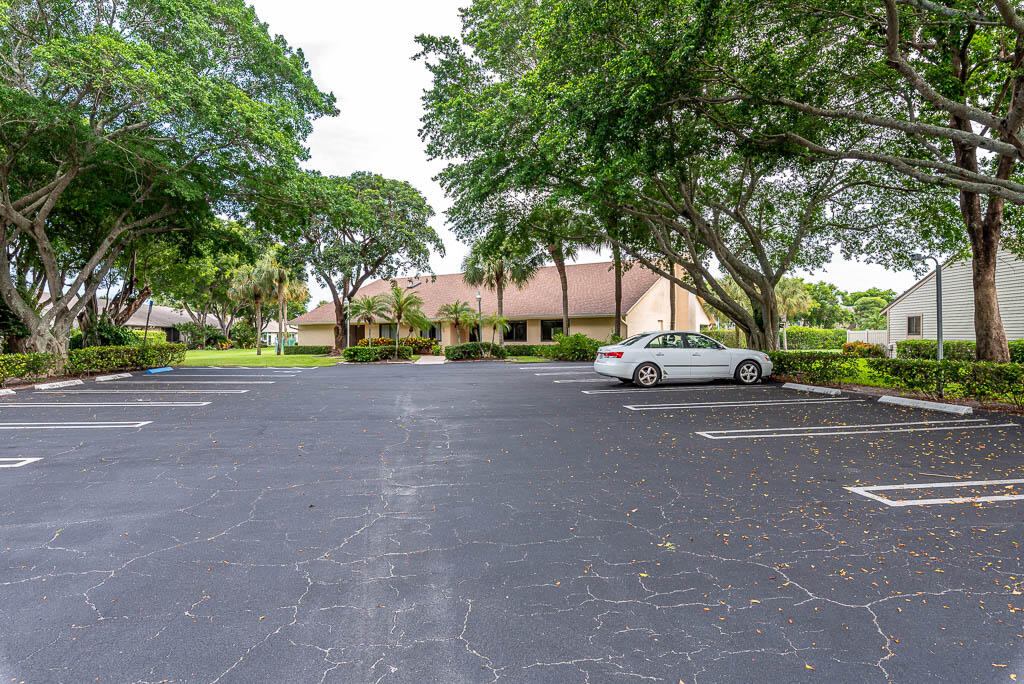 704 Lago Road, Delray Beach