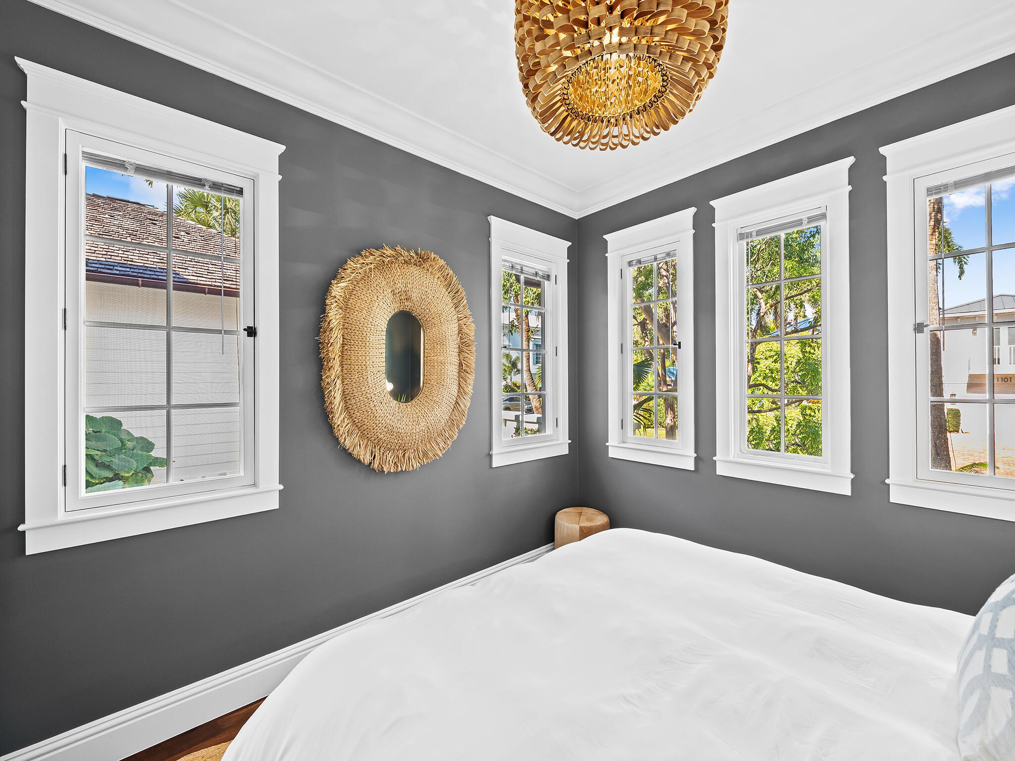 1102 N Vista Del Mar Drive