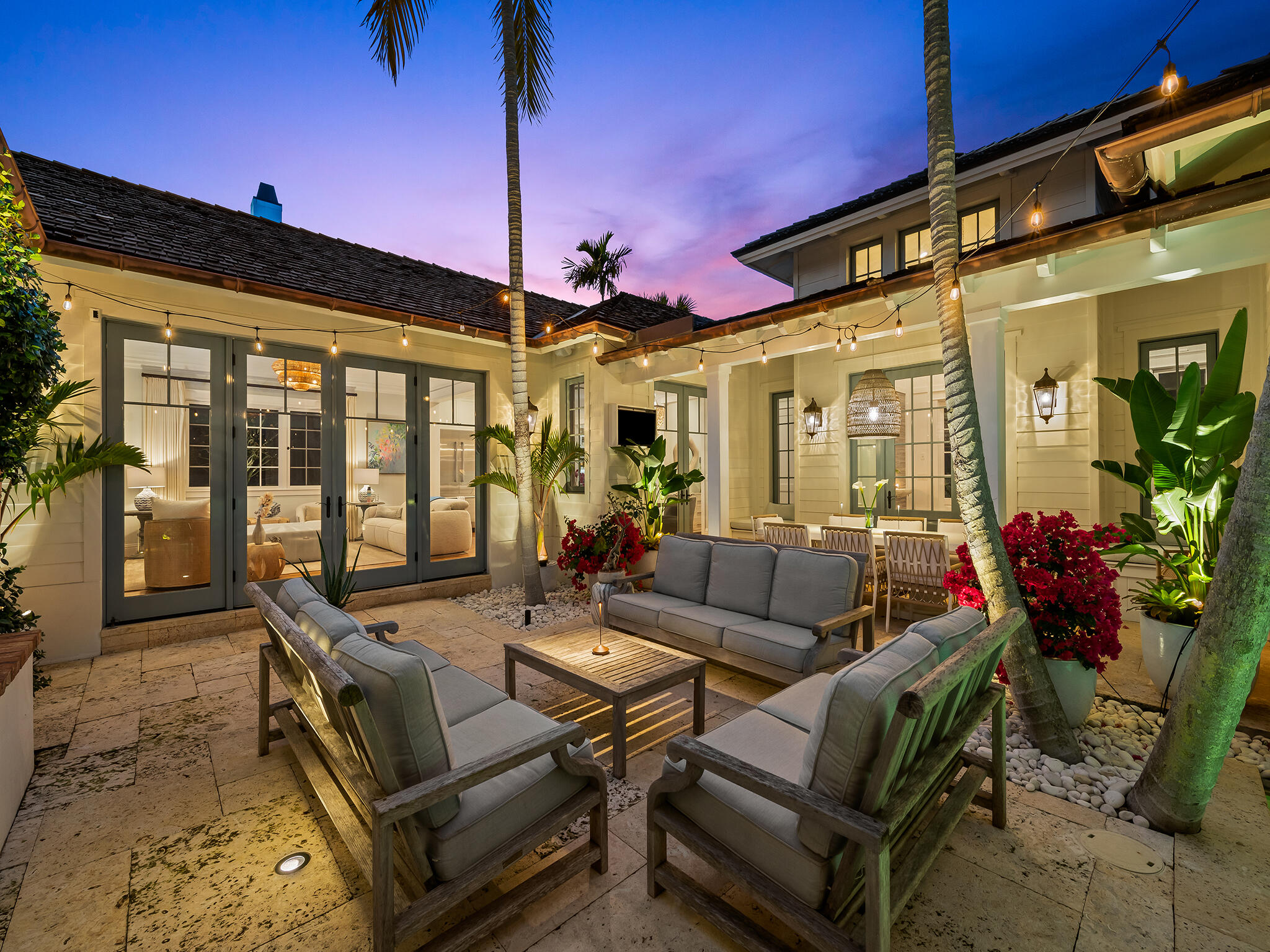 1102 N Vista Del Mar Drive