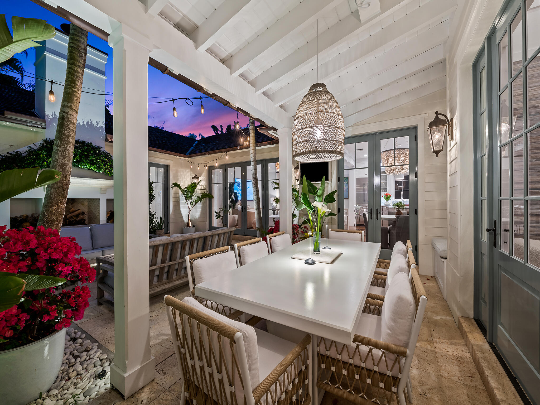 1102 N Vista Del Mar Drive