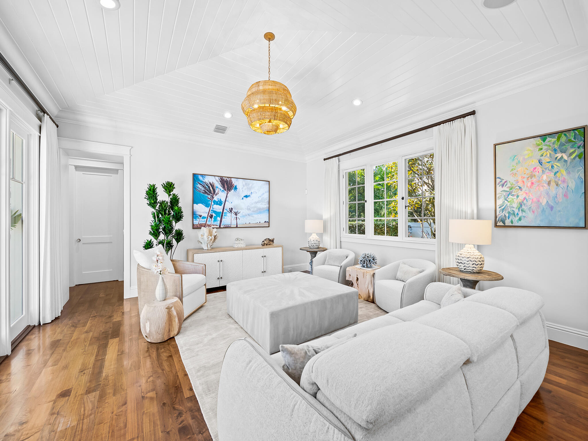 1102 N Vista Del Mar Drive