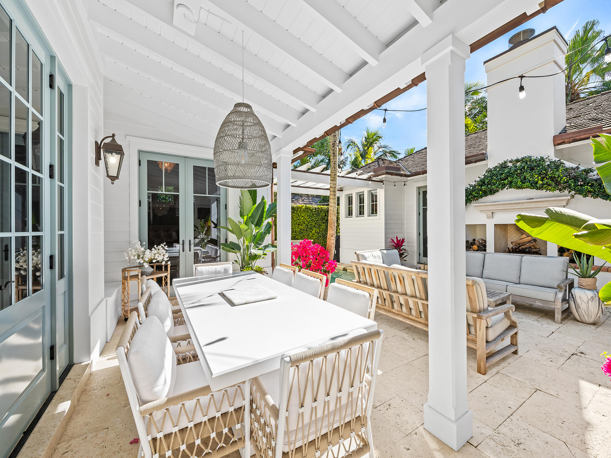 1102 N Vista Del Mar Drive