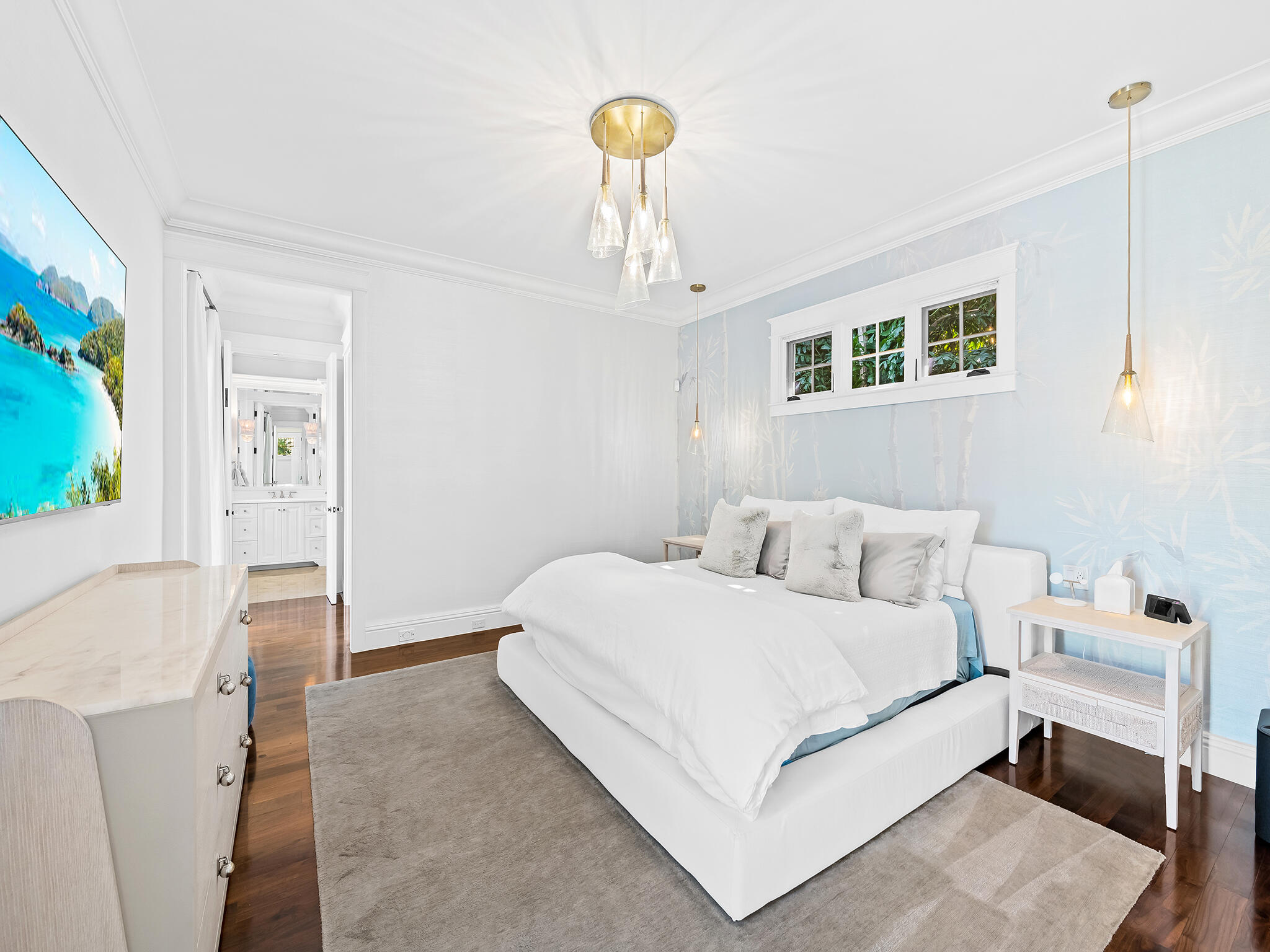 1102 N Vista Del Mar Drive