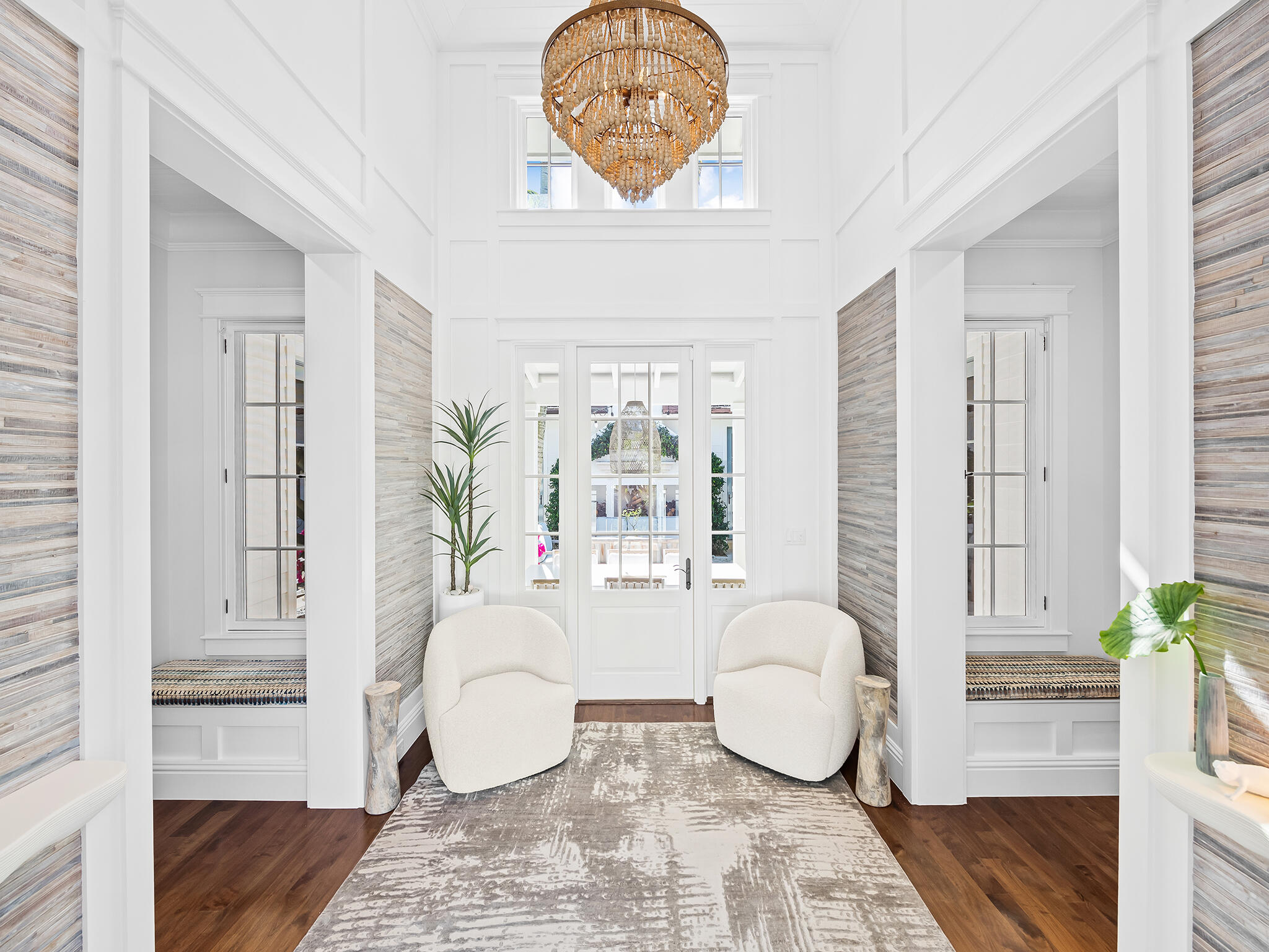 1102 N Vista Del Mar Drive