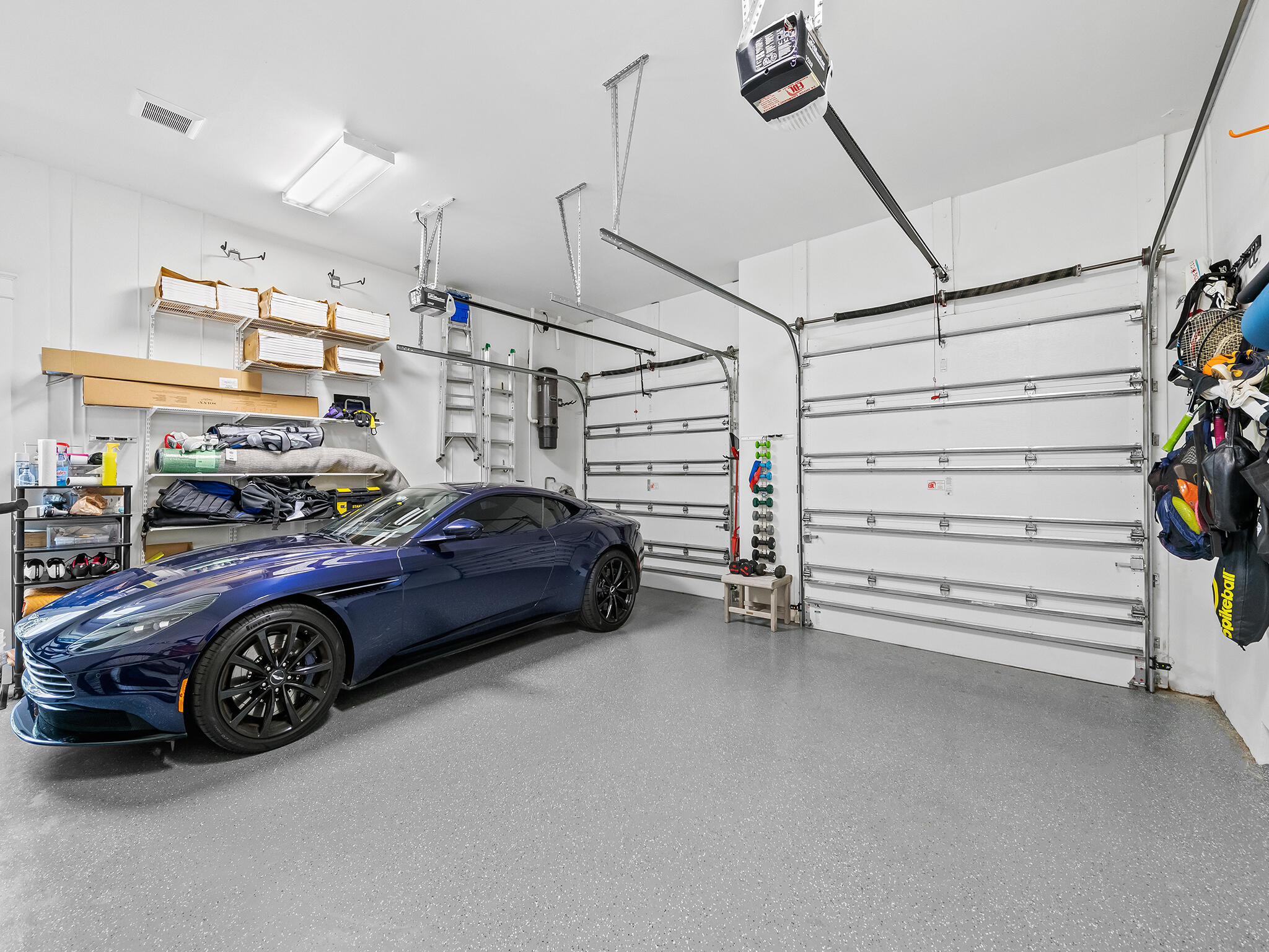 1102 N Vista Del Mar Drive