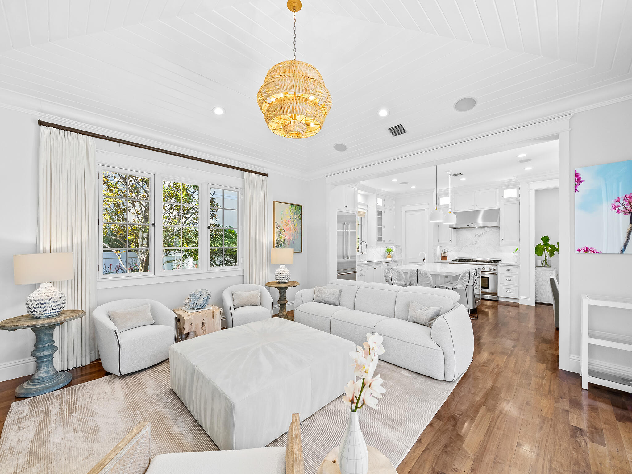 1102 N Vista Del Mar Drive